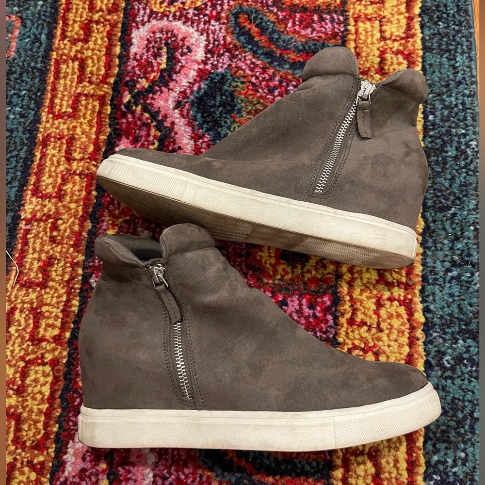 lAST CHANCE! - HIDDEN WEDGE SNEAKER BOOT